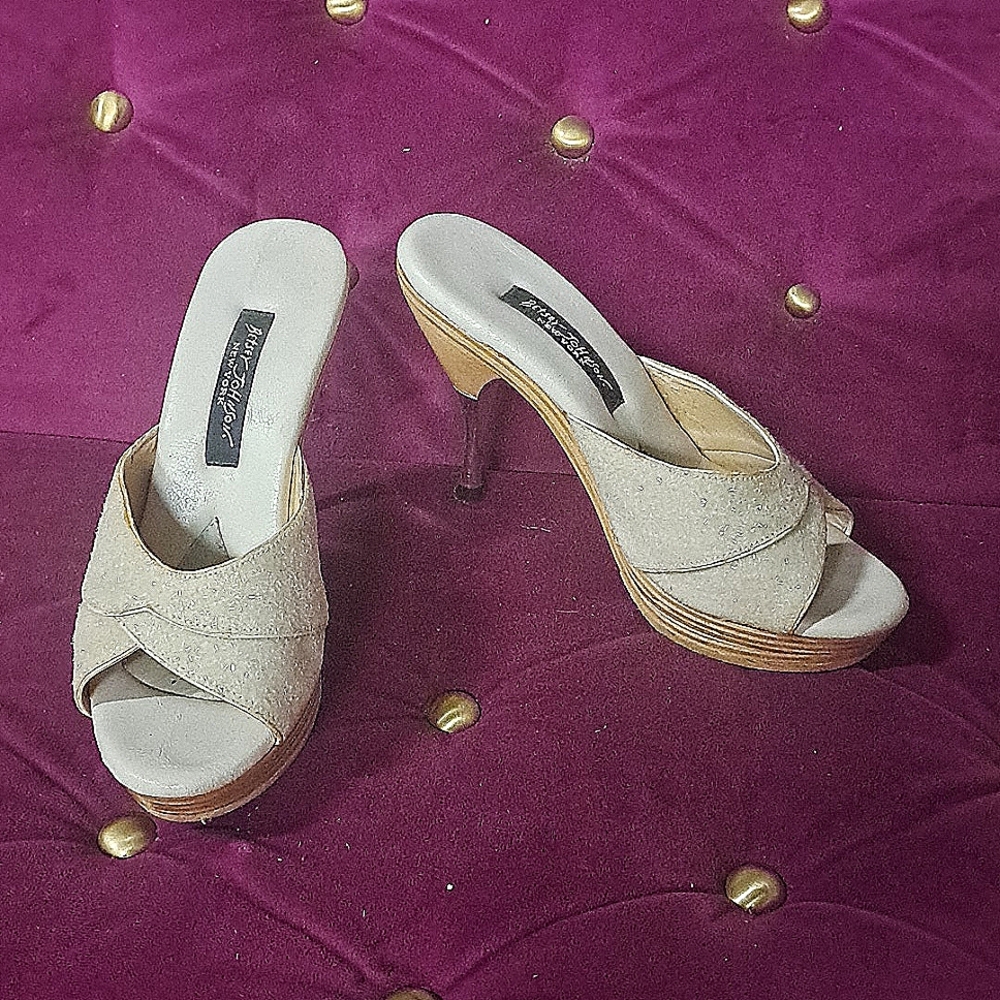 Vintage  Betsey Johnson Off White Glitter  Polly   Size 6